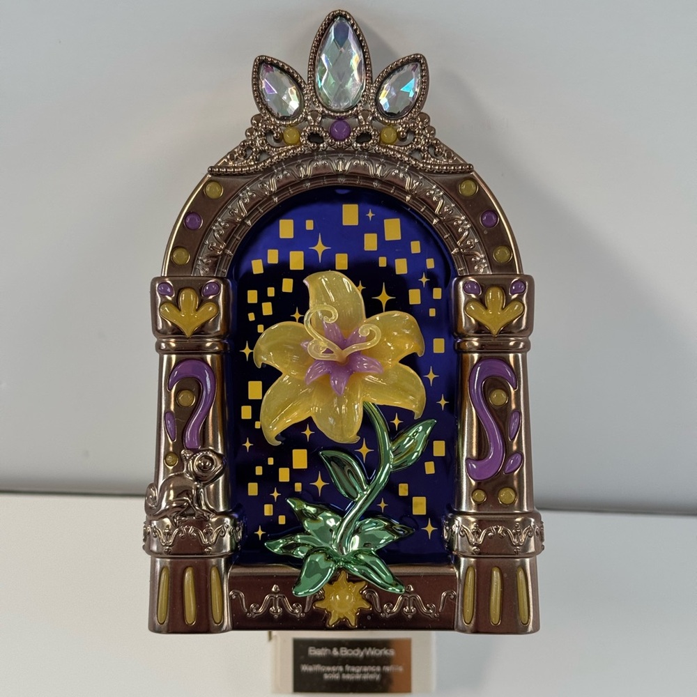 RAPUNZEL Bath & Body Works Disney Princess Wallflower Plug-In Nightlight